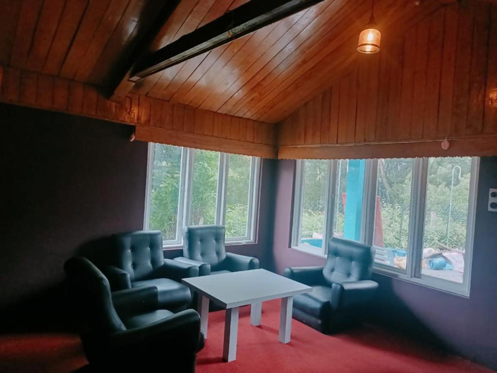 Hotel Bob'S Woodside Bungalow Udagamandalam Exterior foto